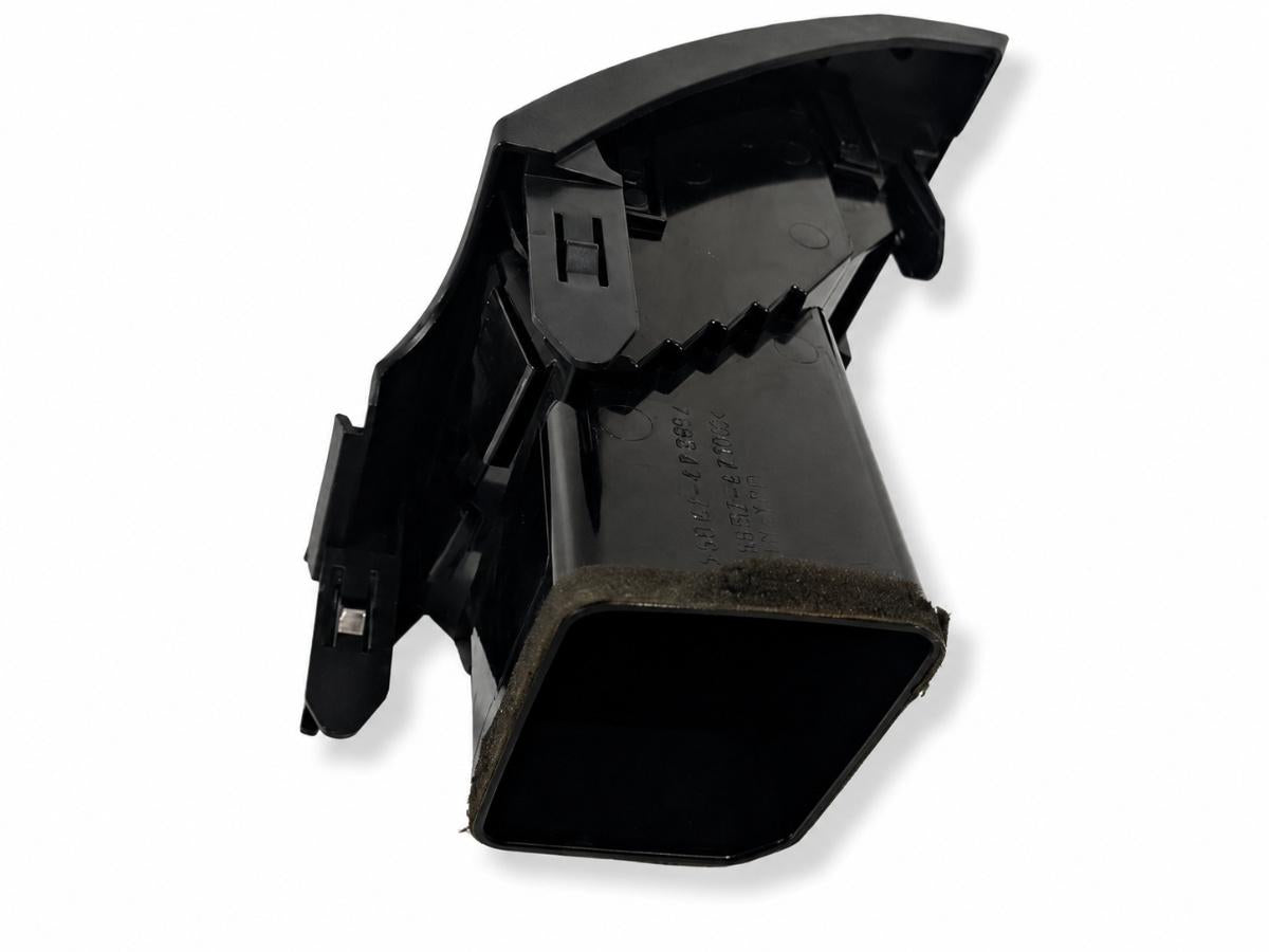 Grila de ventilatie dreapta fata TOYOTA PRIUS _W3_ 2008 -> 1.8 Hybrid 2ZR-FXE 5566047020