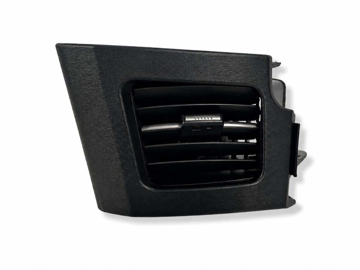 Grila de ventilatie dreapta fata TOYOTA PRIUS _W3_ 2008 -> 1.8 Hybrid 2ZR-FXE 5566047020