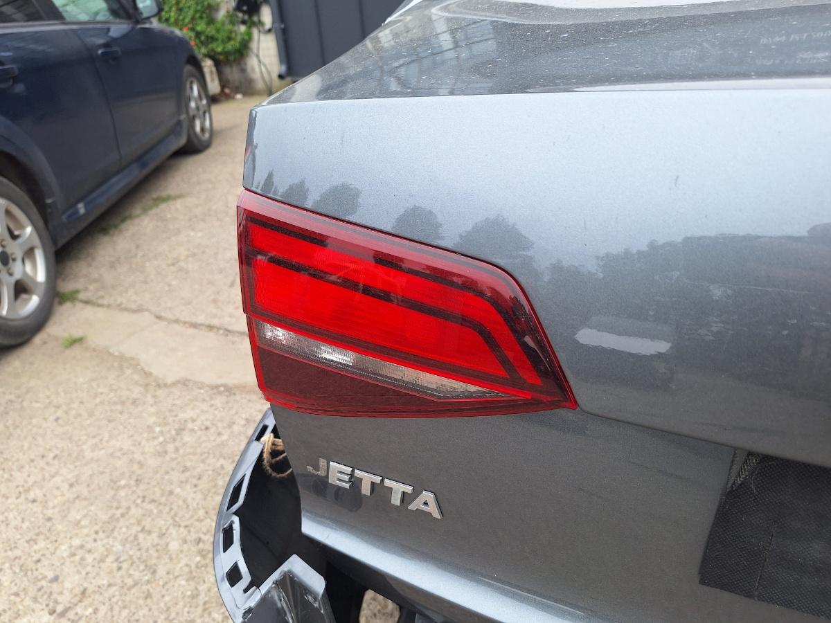 Stopuri hayon stanga VOLKSWAGEN JETTA VI 162/163 2010 - 2018 2.0 TDI CLCA, CUUA