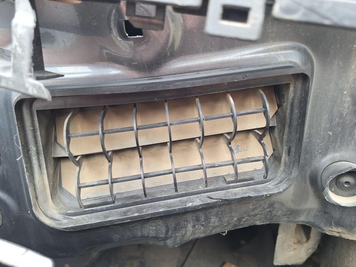 Grilaj portbagaj dreapta VOLKSWAGEN JETTA VI 162/163 2010 - 2018 2.0 TDI CLCA, CUUA