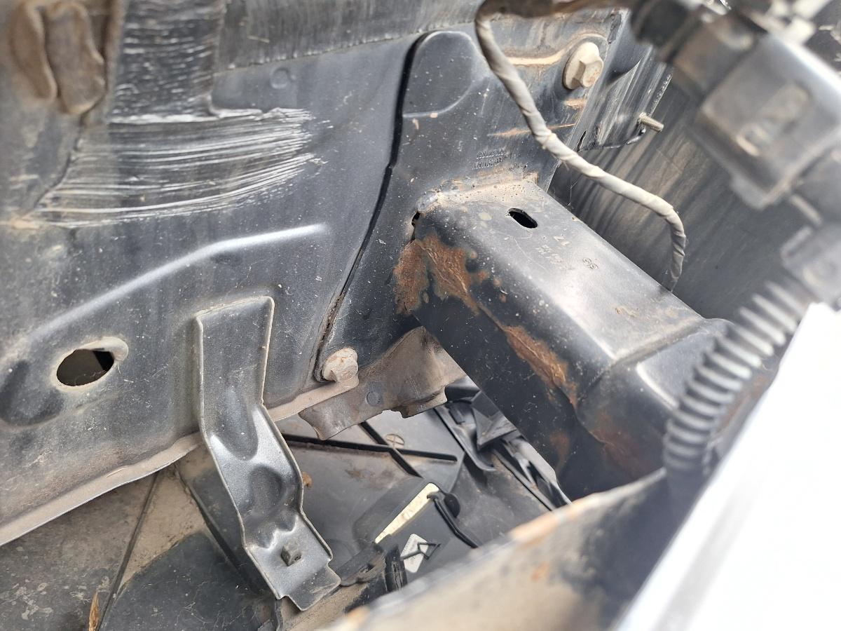 Armatura bara de protectie fata spate VOLKSWAGEN JETTA VI 162/163 2010 - 2018 2.0 TDI CLCA, CUUA 5C6807558