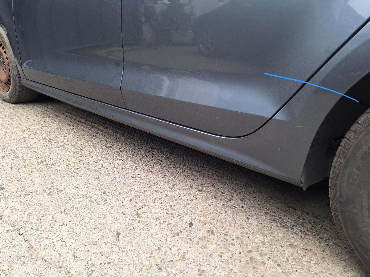 Prag lateral stanga VOLKSWAGEN JETTA VI 162/163 2010 - 2018 5C6809605A