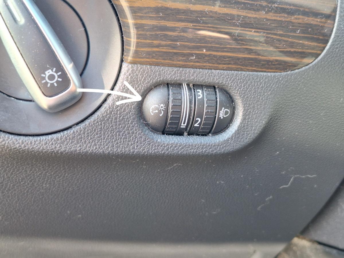 Comutator reglaj nivel faruri VOLKSWAGEN JETTA VI 162/163 2010 - 2018 2.0 TDI CLCA, CUUA