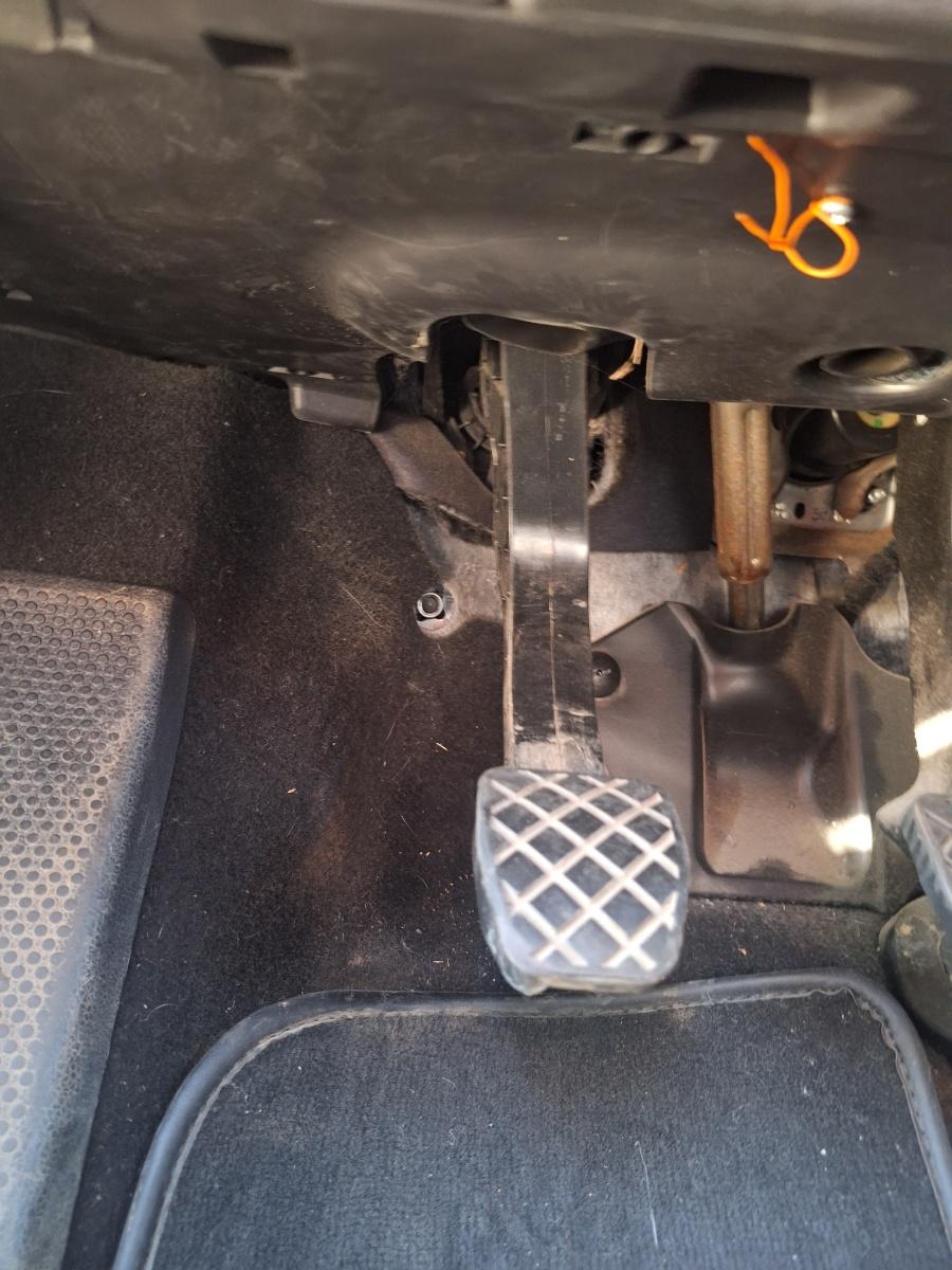 Pedală de ambreiaj VOLKSWAGEN JETTA VI 162/163 2018 2.0 TDI CUUA 81KW|110HP 2018