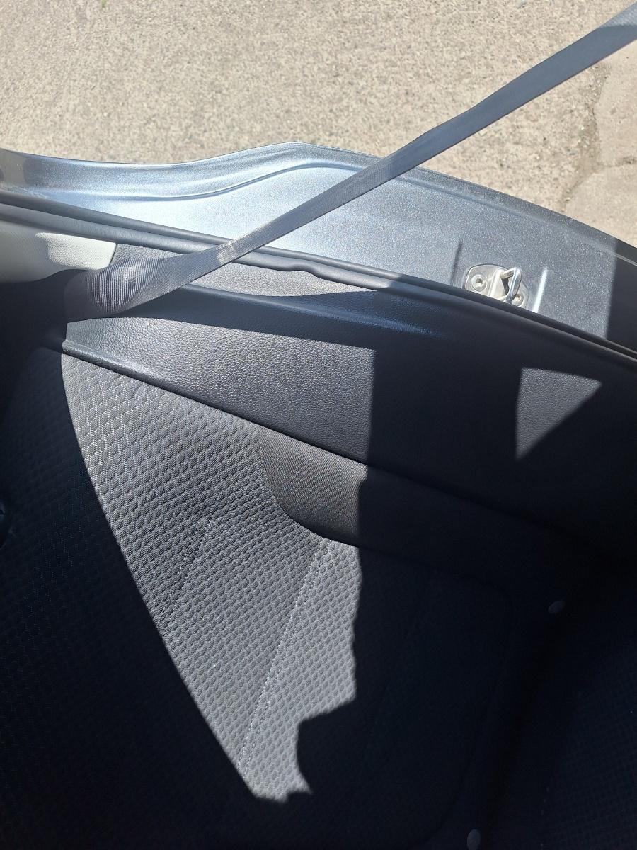 Ornament inferior lateral bancheta spate stanga VOLKSWAGEN JETTA VI 162/163 2010 - 2018 2.0 TDI CLCA, CUUA