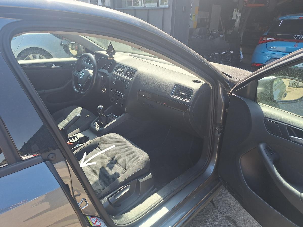 Cheder portiera fata dreapta VOLKSWAGEN JETTA VI 162/163 2010 - 2018 2.0 TDI CLCA, CUUA