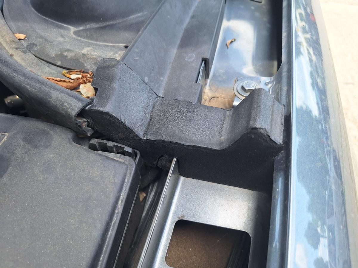Bureti etansare capota motor VOLKSWAGEN JETTA VI 162/163 2010 - 2018 2.0 TDI CLCA, CUUA