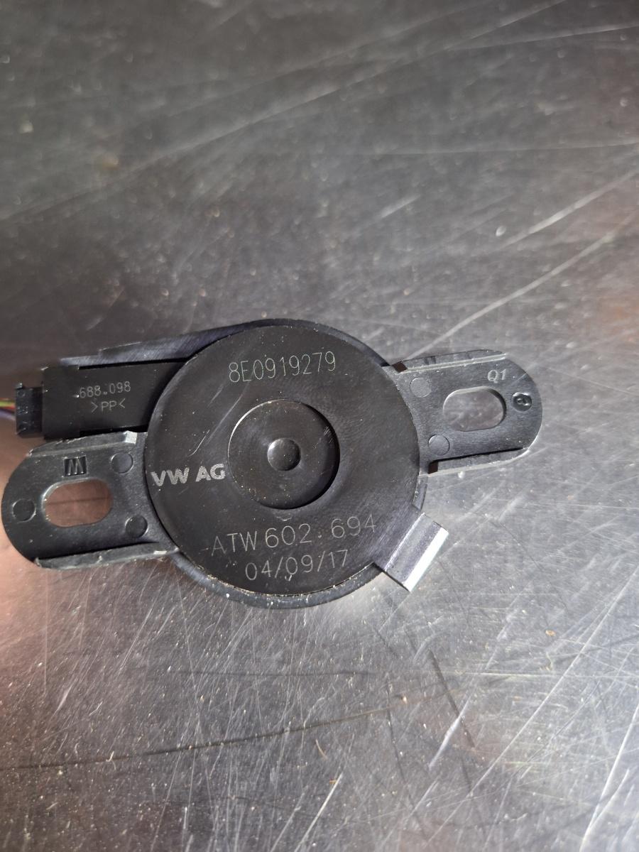 Difuzor senzor de parcare PDC AUDI A6 IV Avant 4G5, C7, 4GD 2011 - 2018 2.0 TDI CSUD, DDCB 8E0919279