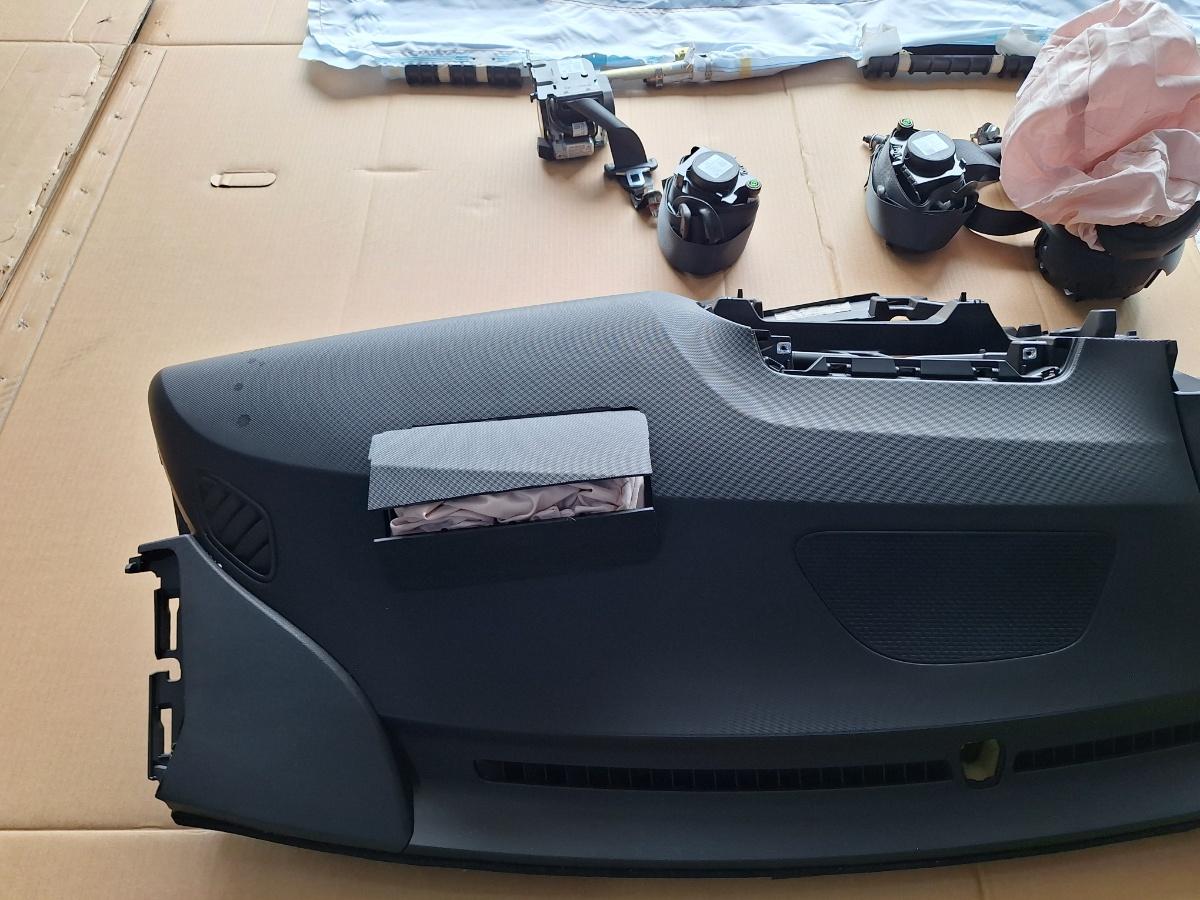 Set airbaguri cu panou HYUNDAI i20 [ 2020 -> ]