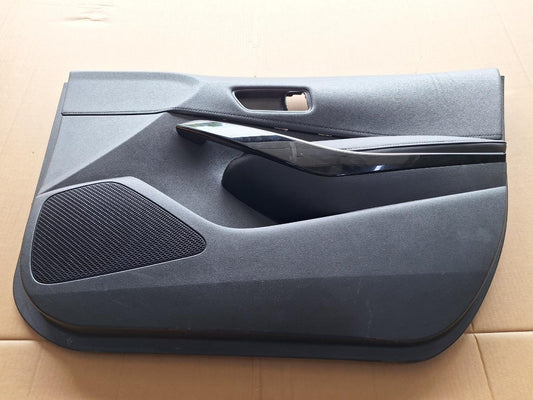 Tapiterie panou portiera fata dreapta TOYOTA COROLLA _E21_ 2018 -> 1.8 Hybrid 2ZR-FXE 67061-0Z830-C1