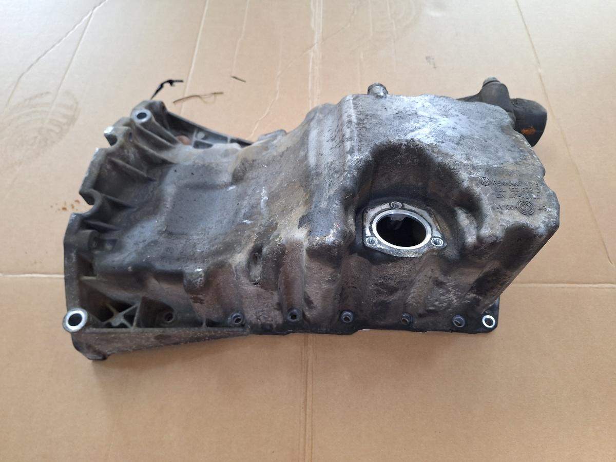 Baie de ulei AUDI A4 IV Avant 8K5, B8 2007 - 2015 2.0 TDI CAGA, CJCA, CMEA, CMFA 03L103603D