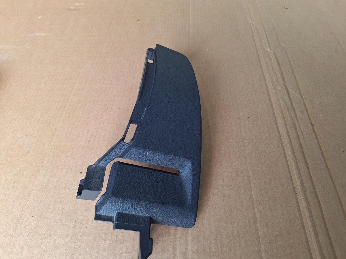 Ornament superior lateral bancheta spate stanga TOYOTA COROLLA _E21_ 2018 -> 1.8 Hybrid 2ZR-FXE 64301-02060 6430102060
