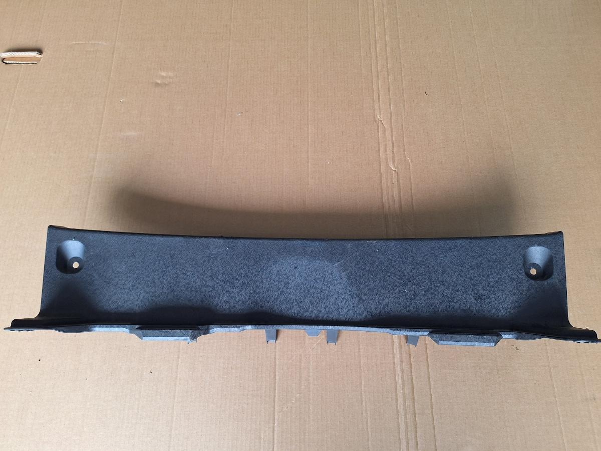 Ornament finitie portbagaj TOYOTA COROLLA _E21_ 2018 -> 1.8 Hybrid 2ZR-FXE 58387-02340 5838702340