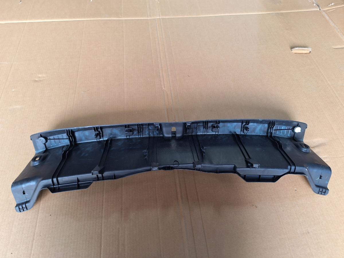 Ornament finitie portbagaj TOYOTA COROLLA _E21_ 2018 -> 1.8 Hybrid 2ZR-FXE 58387-02340 5838702340