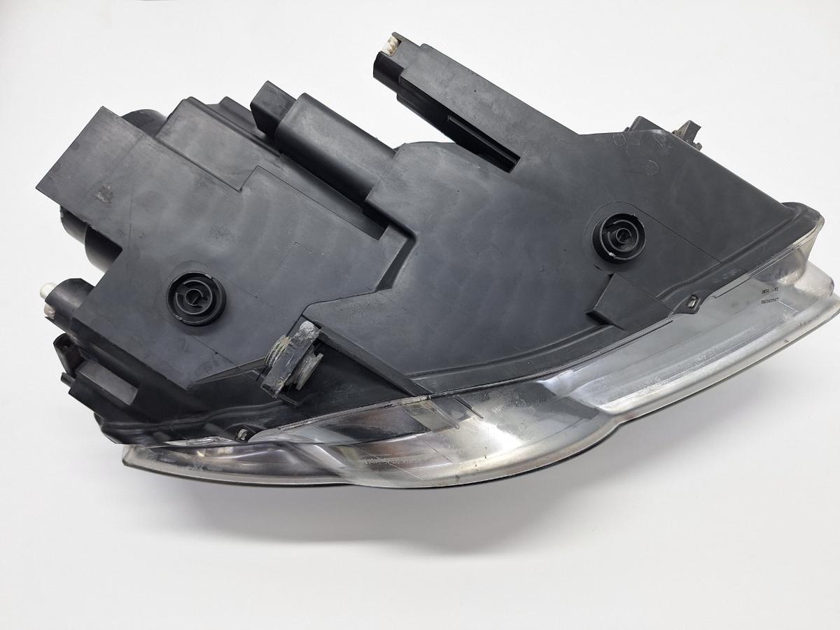 Far halogen stanga VOLKSWAGEN PASSAT 3C2 2005 - 2010 2.0 TDI 16V BKP, CBAB Valeo 89312170 3C0941005M