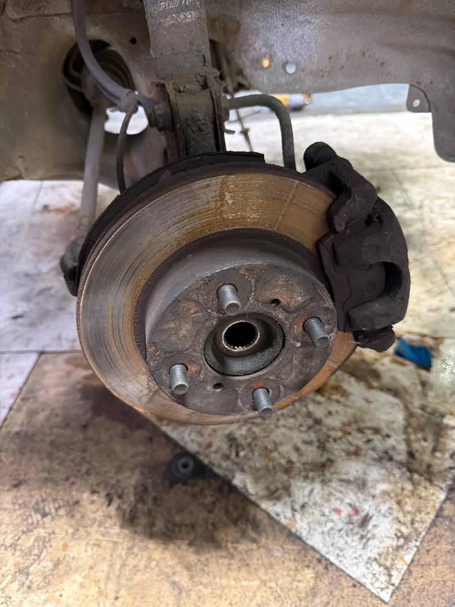 Fuzeta fata dreapta SUZUKI ALTO FF 2004 - 2009 1.1 F10D, F10DN