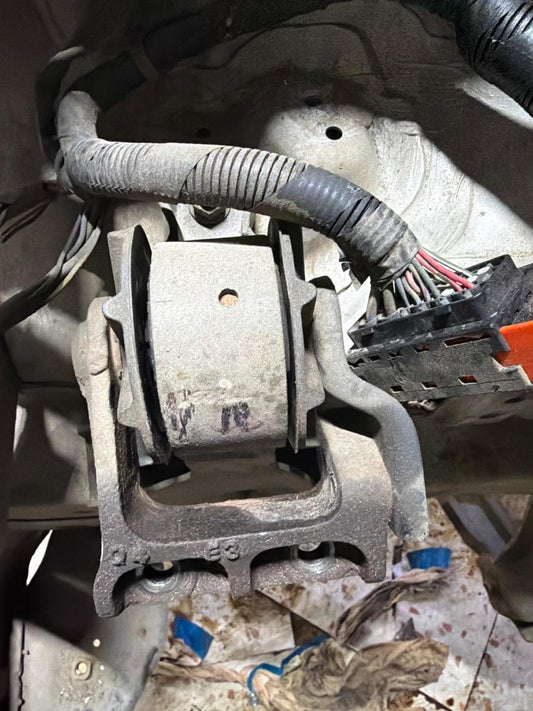 Suport tampon motor dreapta SUZUKI ALTO FF 2004 - 2009 1.1 F10D, F10DN