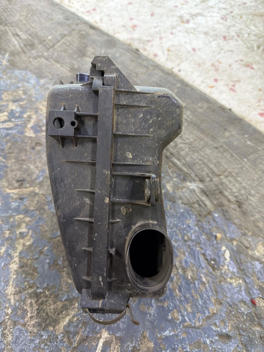 Carcasa filtru de aer SUZUKI ALTO FF 2004 - 2009 1.1 F10D, F10DN 13700-79GA0