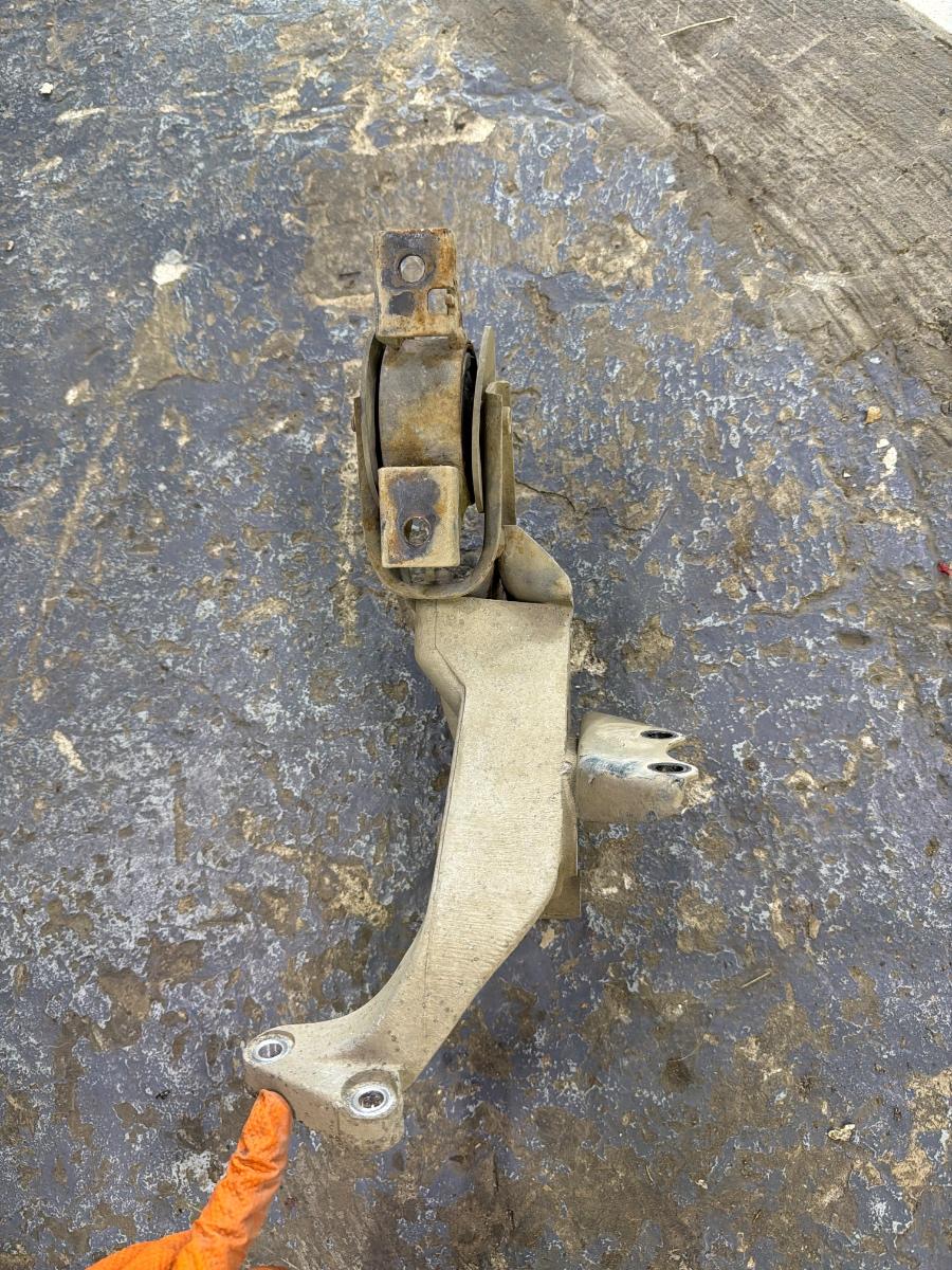 Suport tampon motor spate SUZUKI ALTO FF 2004 - 2009 1.1 F10D, F10DN