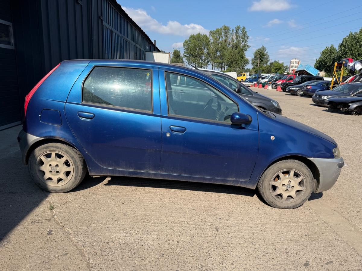 Dezmembrez FIAT PUNTO 188_ 2002 1.2 Bipower 188 A4.000 44KW|60HP