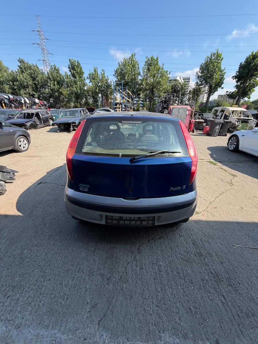Dezmembrez FIAT PUNTO 188_ 2002 1.2 Bipower 188 A4.000 44KW|60HP