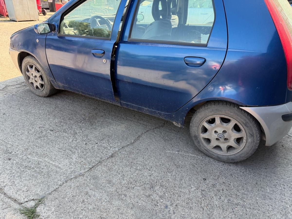 Dezmembrez FIAT PUNTO 188_ 2002 1.2 Bipower 188 A4.000 44KW|60HP
