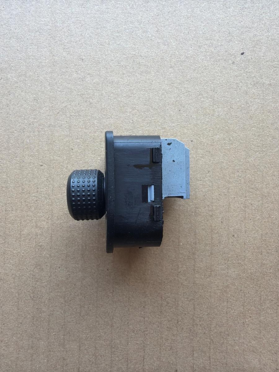 Comutator dezaburire oglinzi VOLKSWAGEN PASSAT 3B3 2000 - 2005 1.9 TDI AVF, AWX