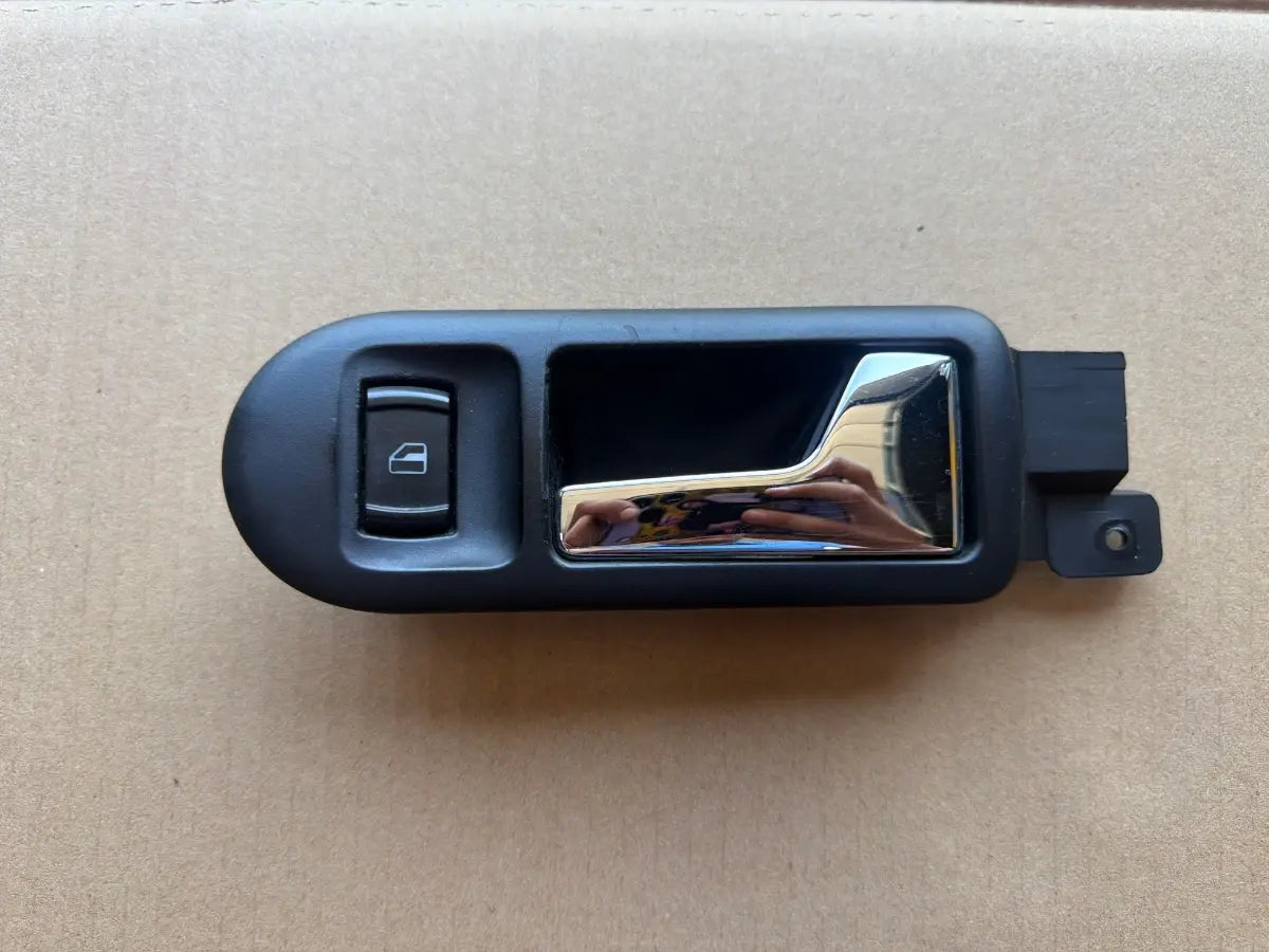 Maner interior portiera dreapta fata VOLKSWAGEN PASSAT 3B3 2000 - 2005 1.9 TDI AVF, AWX 3B1837114