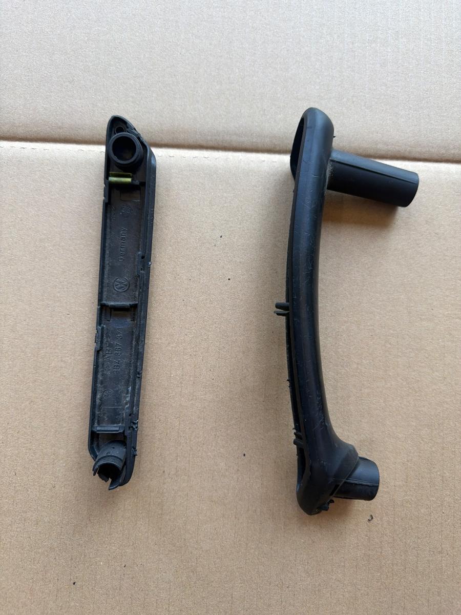 Maner interior portiera stanga spate VOLKSWAGEN PASSAT 3B3 2000 - 2005 1.9 TDI AVF, AWX 3B4867179A