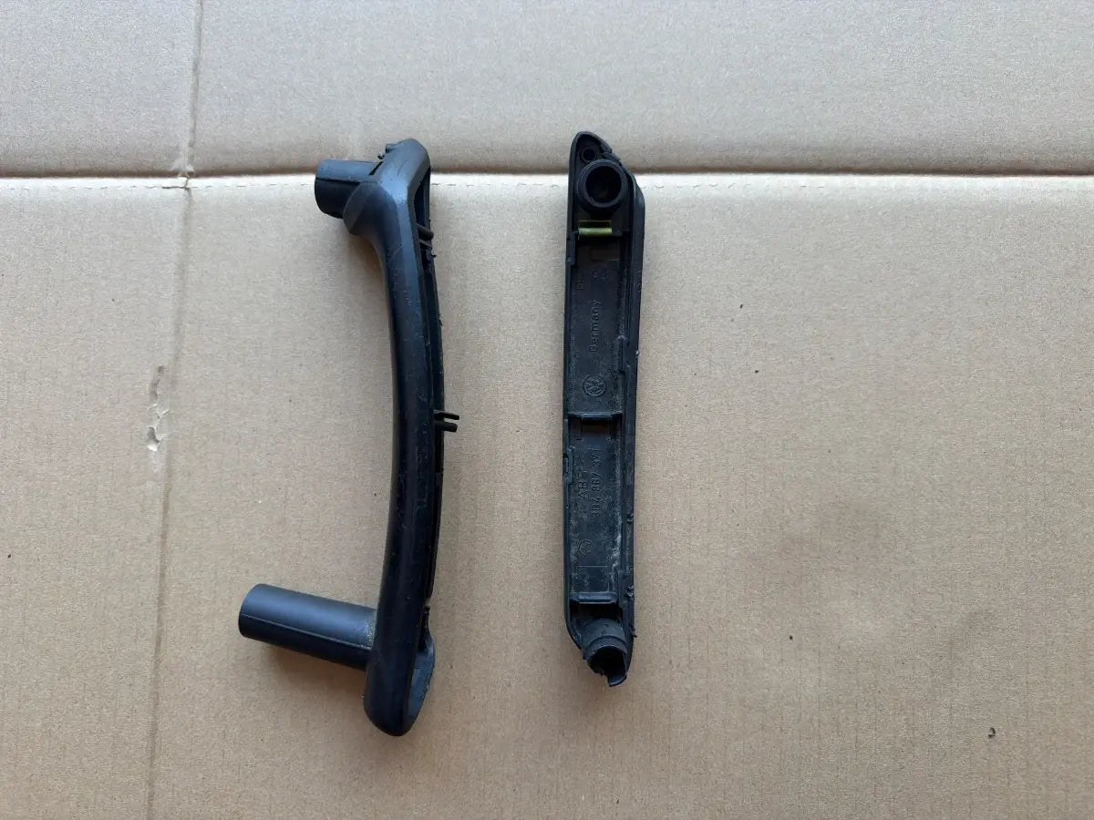Maner interior portiera stanga spate VOLKSWAGEN PASSAT 3B3 2000 - 2005 1.9 TDI AVF, AWX 3B4867179A