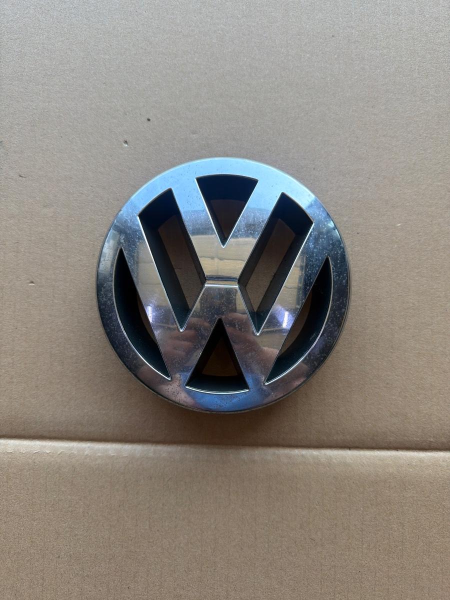 Sigla / Emblema fata VOLKSWAGEN PASSAT 3B3 2000 - 2005 1.9 TDI AVF, AWX 3B0853601C
