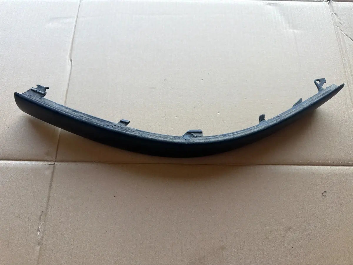Ornament bara de protectie fata stanga VOLKSWAGEN PASSAT 3B3 2000 - 2005 1.9 TDI AVF, AWX 3B0807717D