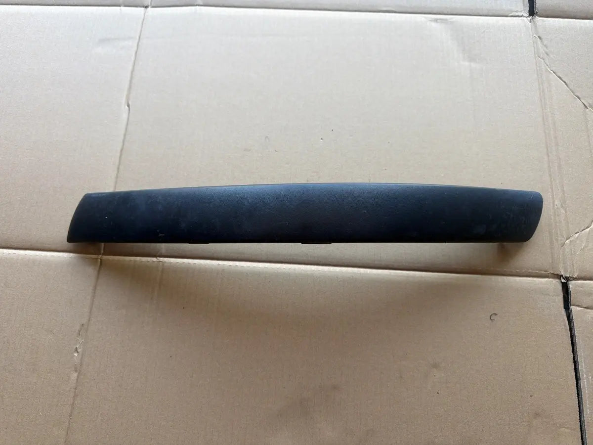 Ornament bara de protectie fata stanga VOLKSWAGEN PASSAT 3B3 2000 - 2005 1.9 TDI AVF, AWX 3B0807717D