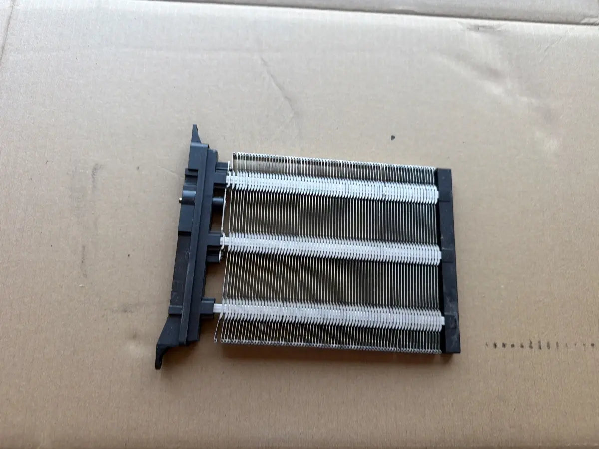Rezistenta electrica bord VOLKSWAGEN PASSAT 365 2010 - 2014 2.0 TDi BlueMotion CFFB 1K0963235F