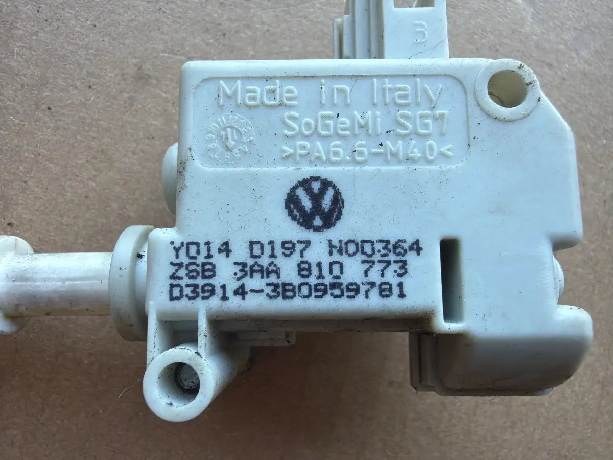 VOLKSWAGEN PASSAT 365 2010 - 2014 2.0 TDi BlueMotion CFFB 3AA810773