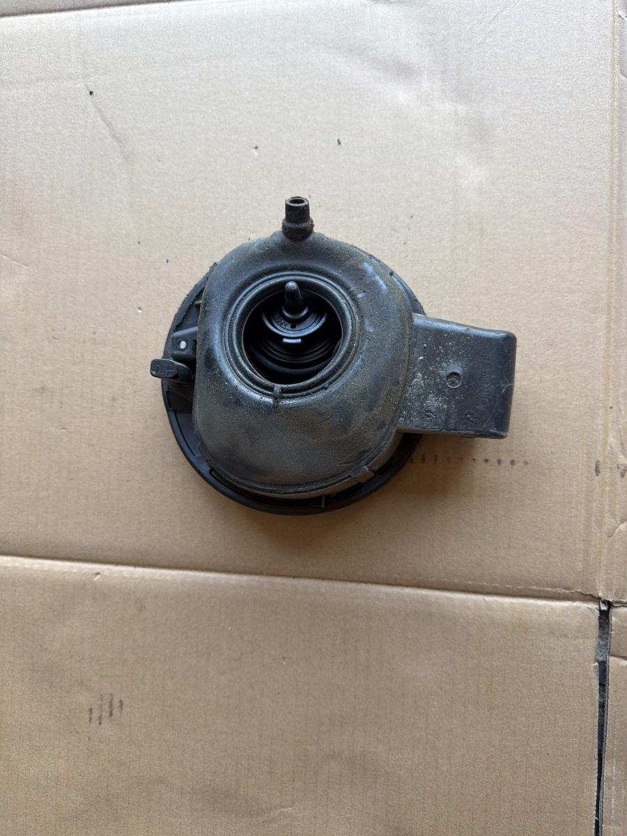 Ornament usita rezervor combustibil LA7W VOLKSWAGEN PASSAT 365 2010 - 2014 2.0 TDi 3AF809857