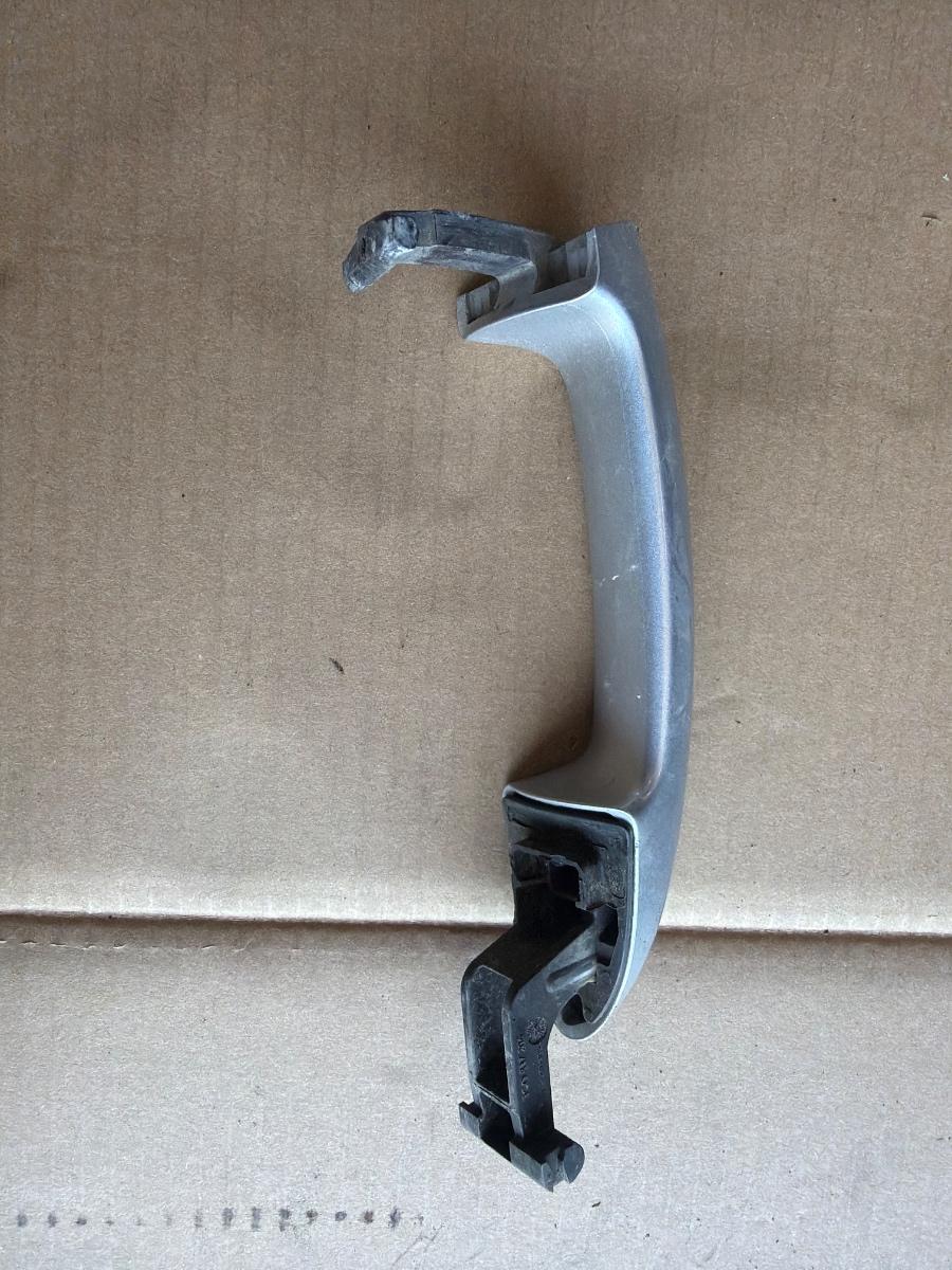 Maner exterior portiera fata dreapta VOLKSWAGEN PASSAT B7 365 2010 - 2014 , GRI LA7W 3C0837206