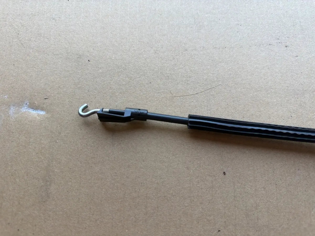 Cablu portiera dreapta spate VOLKSWAGEN PASSAT 365 2010 - 2014 2.0 TDi BlueMotion CFFB 3AA837085A