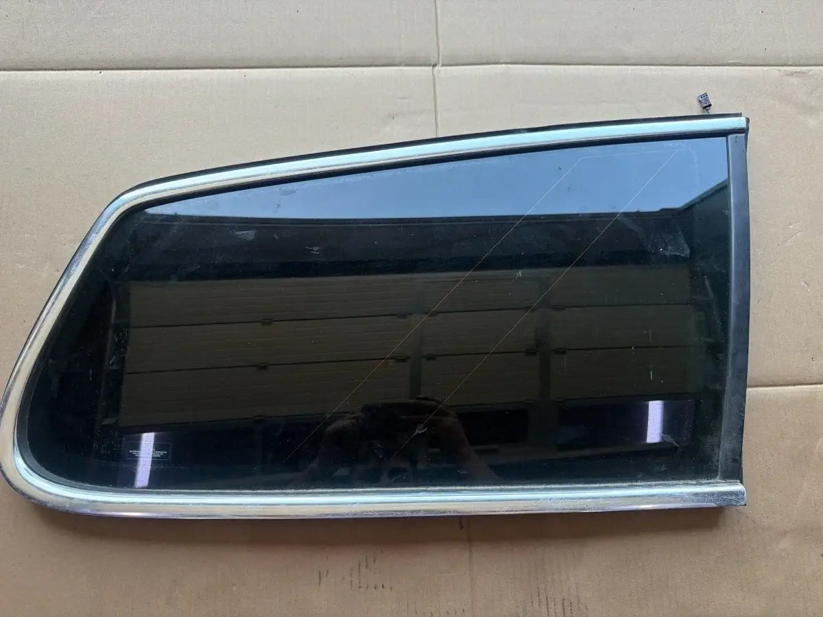 Geam lateral spate VOLKSWAGEN PASSAT 365 2010 - 2014 2.0 TDi BlueMotion CFFB
