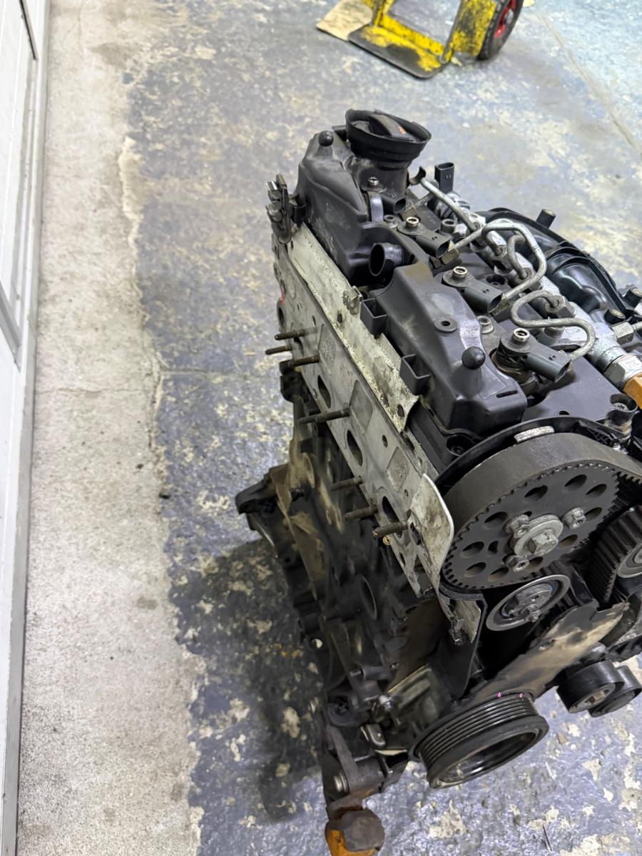 Motor complet cu injectie AUDI Q5 8RB 2011 - 2015 2.0 TDI CGLB CGL CGLC CGLD