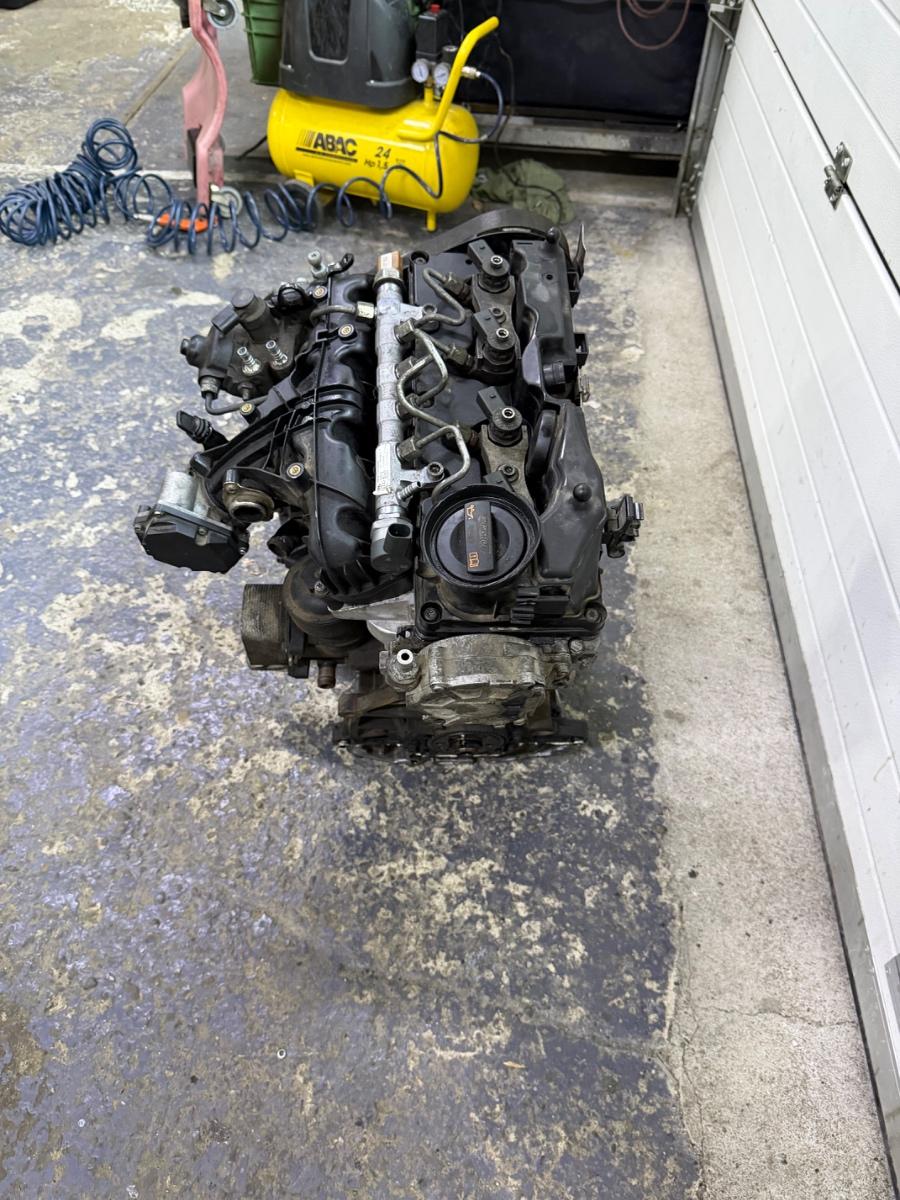 Motor complet cu injectie AUDI Q5 8RB 2011 - 2015 2.0 TDI CGLB CGL CGLC CGLD