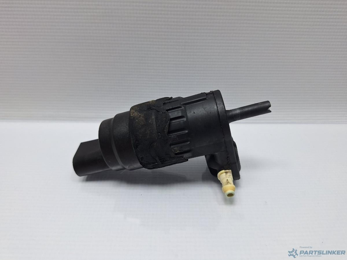 Motoras lichid parbriz AUDI A6/S6 IV Saloon 4G2, C7, 4GC 2010 - 2018, AUDI A4 IV Avant 8K5, B8 2007 - 2015 2.0 TDI CJCD, CMFB, CSUA 8K9955647