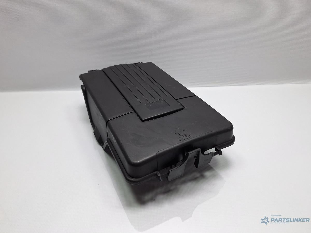 Capac carcasa baterie VOLKSWAGEN PASSAT VARIANT B7 [ 2010 - 2014 ] 2.0 BlueTDI, VOLKSWAGEN GOLF VI Variant AJ5 2009 - 2013 1.6 TDI CAYC VAG 3C0915443A