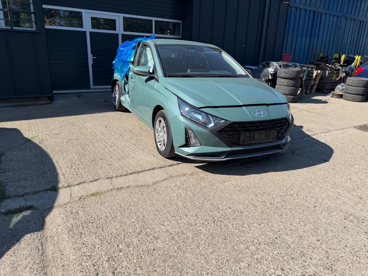 Dezmembrez HYUNDAI i20 2024