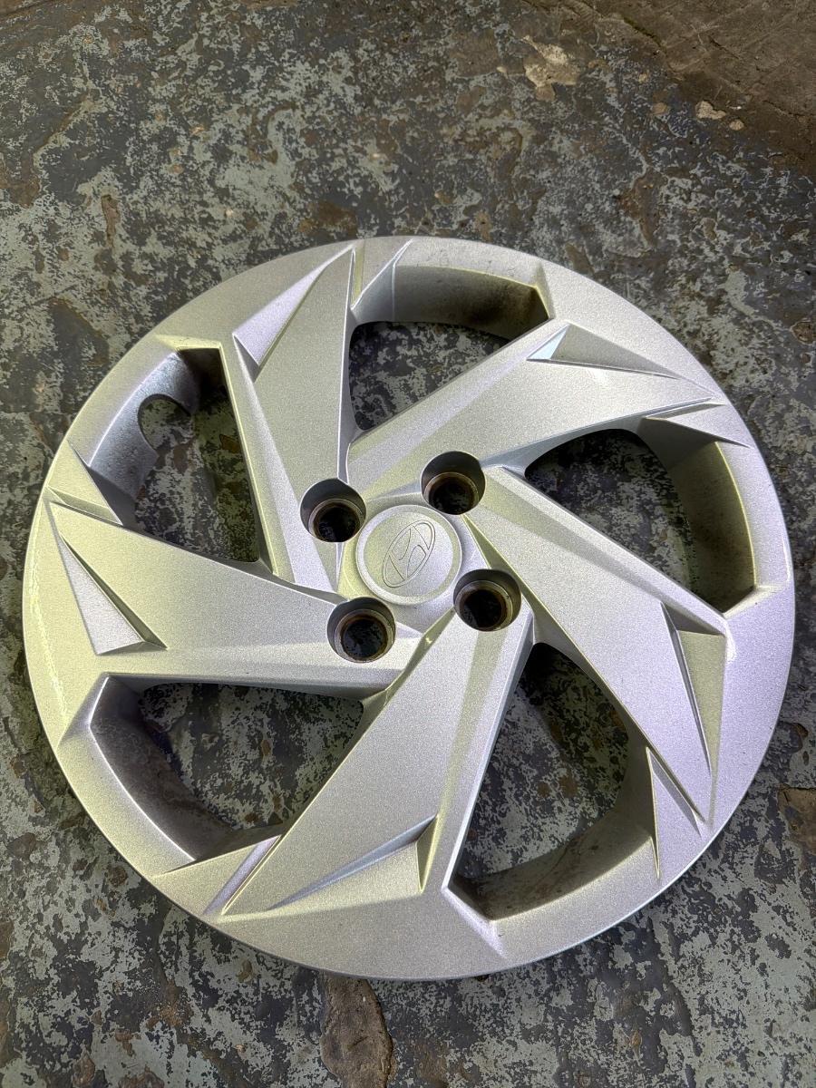 Capac roata original stanga fata HYUNDAI i20 [ 2020 -> ] 52970-Q0100 52970Q0100