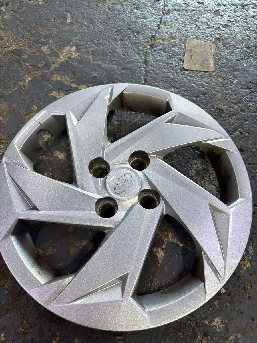 Capac roata original dreapta fata HYUNDAI i20 [ 2020 -> ] 23085800254