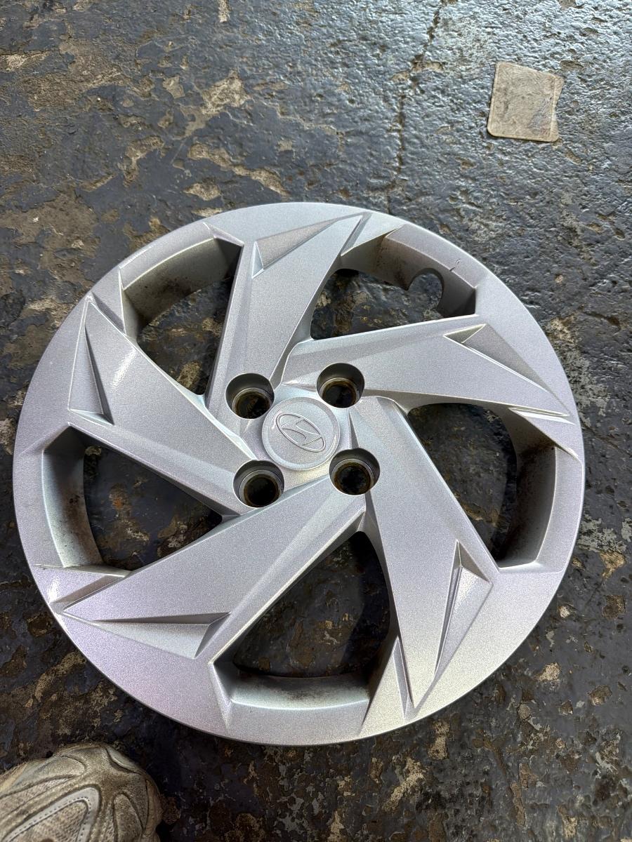 Capac roata original dreapta fata HYUNDAI i20 [ 2020 -> ] 23085800254