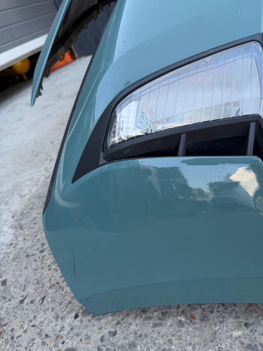 Bara fata completa cu grile proiectoare HYUNDAI i20 [ 2024 - 2026 ] Facelift