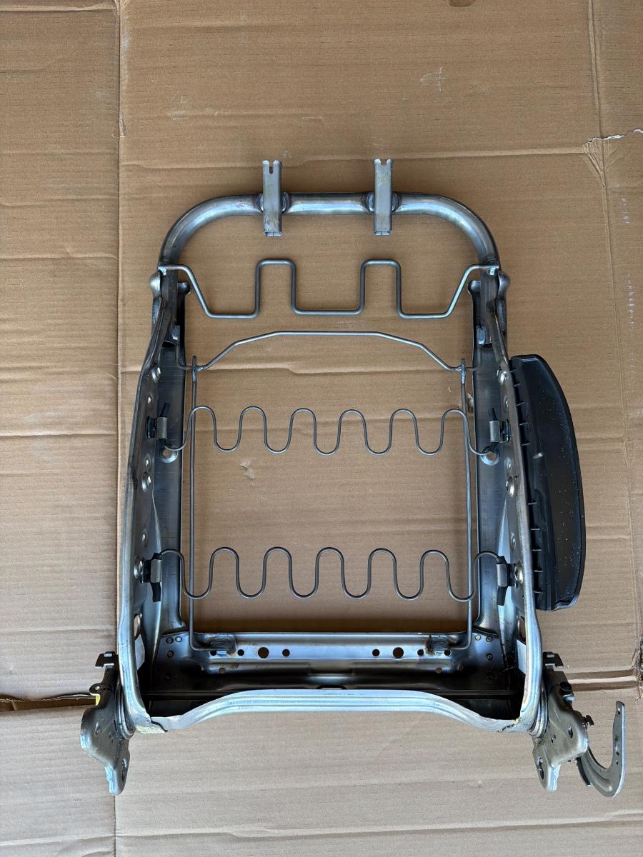 Baza consola scaun sofer stanga HYUNDAI i20 [ 2020 -> ] 88310-C8100BC3 88320C8100
