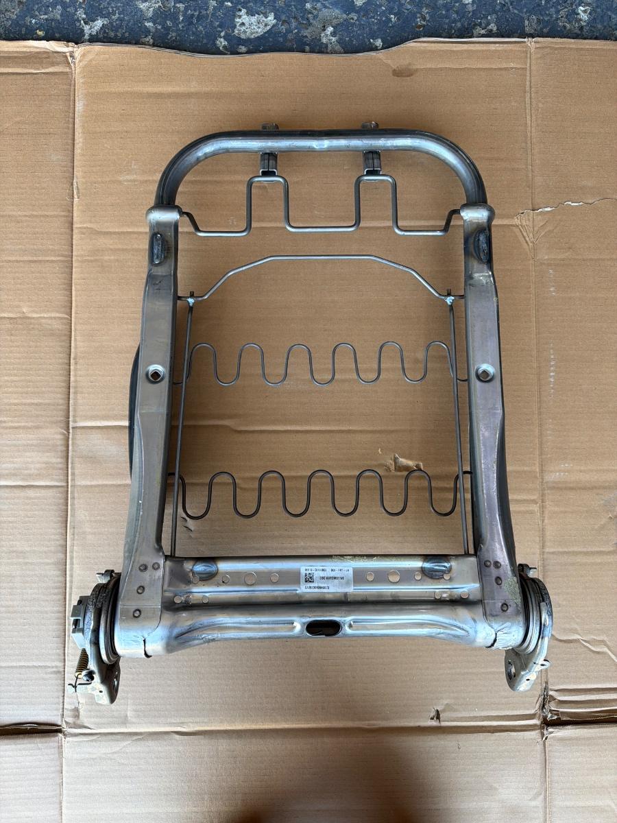 Baza consola scaun sofer stanga HYUNDAI i20 [ 2020 -> ] 88310-C8100BC3 88320C8100